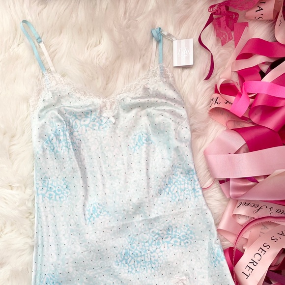 Victoria's Secret Satin Slip - Picture 2 of 6